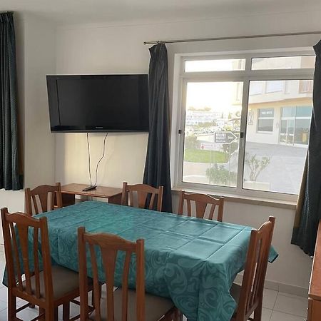 Blue - Beachfront Apartment Armacao de Pera Bagian luar foto